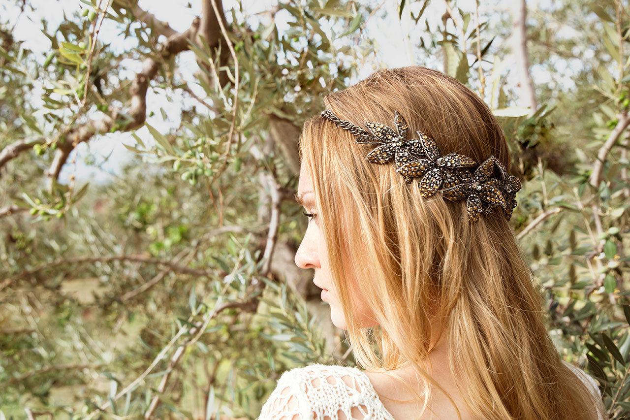 DEEPA BY DEEPA GURNANI  AMIRAH OPEN HAIR CLIP Hair Accessories Deepa Gurnani Barrette for Women for sale  main image 3