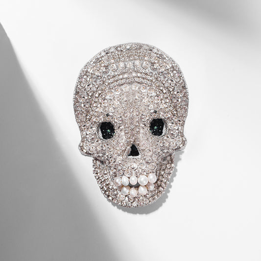 Deepa Gurnani handmade Skull On Ice Brooch in Silver color