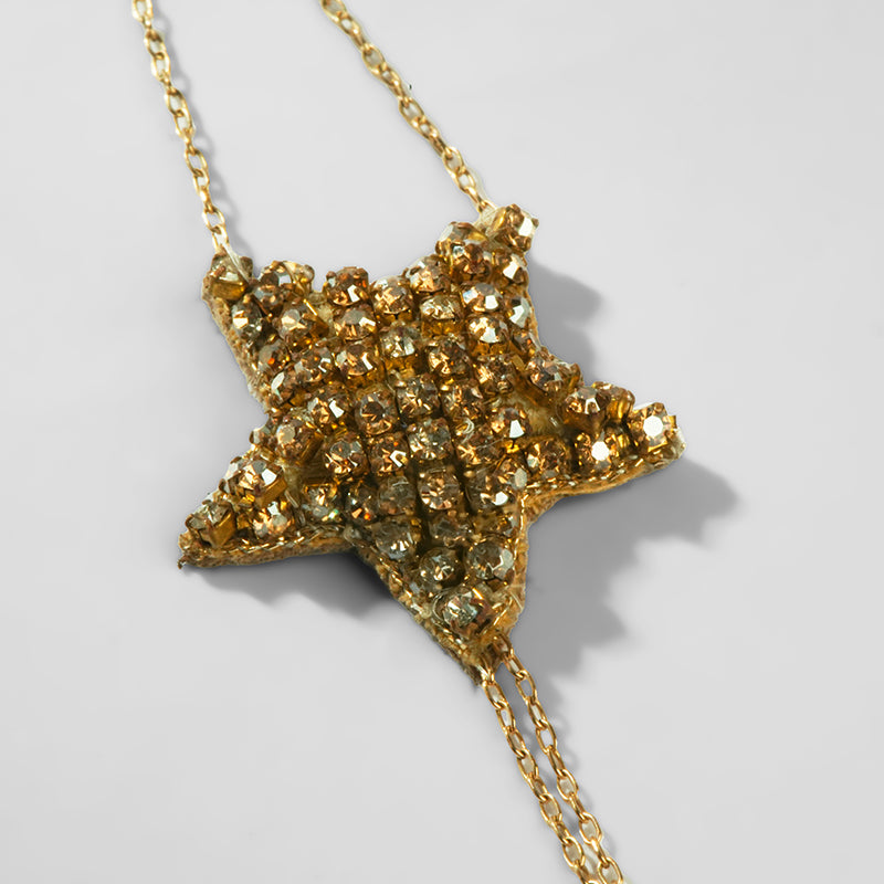 Close up of Deepa Gurnani Pret Loris Hand Chain