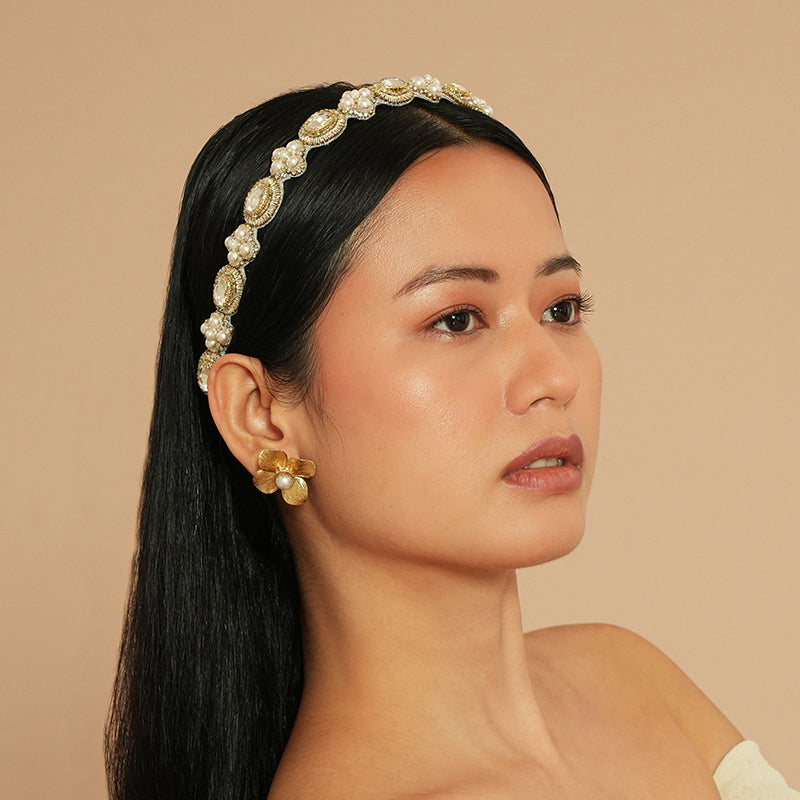 Model wearing Deepa Gurnani Pret Daye Earrings 